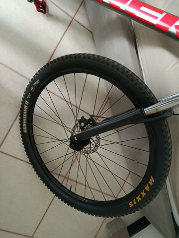 Used Trek Marlin 4 2022 2022 Mountainbike, Light Gray, 29 — image 5 of 6