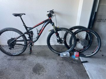 Używany Trek Fuel EX 9 27.5 2016 2016 Mountainbike — zdjęcie 2 z 7