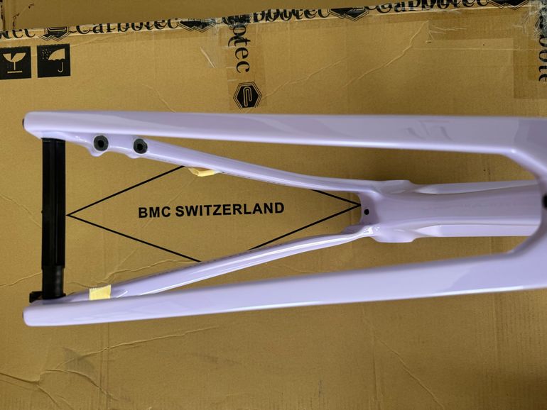 Used BMC URS 01 ONE 2023 Frameset 2023 Road & Gravel, Purple — image 2 of 6