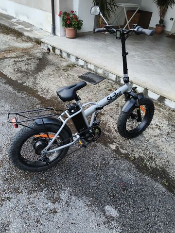 Strike E Bike 2026 Urban usato, Grigio chiaro — immagine 2 di 4