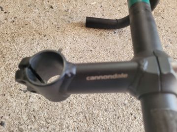 Used Cannondale Custom Shimano Ultegra 2002 Road & Gravel, White — image 8 of 35