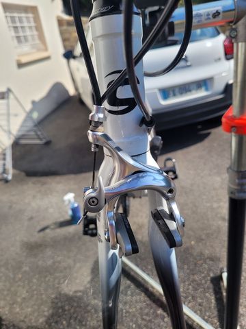 Used Cannondale Custom Shimano Ultegra 2002 Road & Gravel, White — image 10 of 35