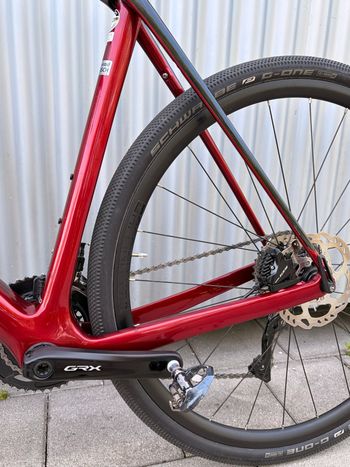 Trek Domane SL 5 2020 2020 Road & Gravel usato, Rosso — immagine 9 di 15