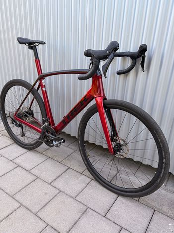 Trek Domane SL 5 2020 2020 Road & Gravel usato, Rosso — immagine 2 di 15