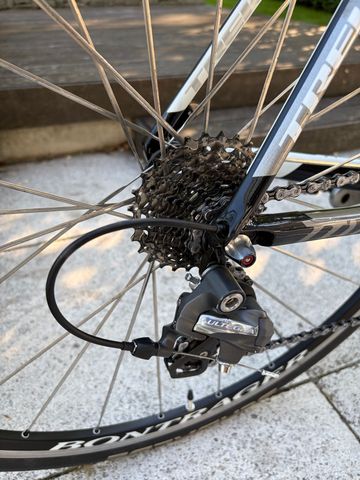Used Trek Madone 5.2 2011 2011 Road & Gravel, Black — image 12 of 12