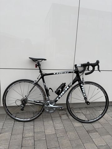 Used Trek Madone 5.2 2011 2011 Road & Gravel, Black — image 1 of 12