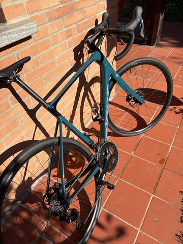 Tweedehands Giant Defy, Advanced 2 2022 2022 Road & Gravel — afbeelding 1 van 11
