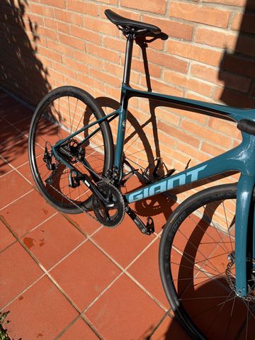 Tweedehands Giant Defy, Advanced 2 2022 2022 Road & Gravel — afbeelding 3 van 11