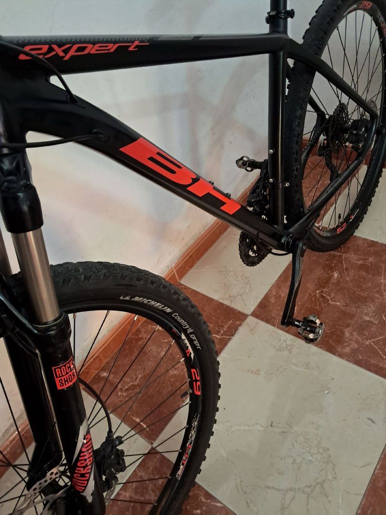 Gebrauchtes BH Custom Shimano Deore XT 2025 Mountainbike, Schwarz — Bild 8 von 16