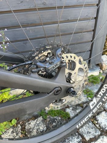Canyon Neuron CF 8 2024 2024 Mountainbike d'occasion — image 8 sur 9