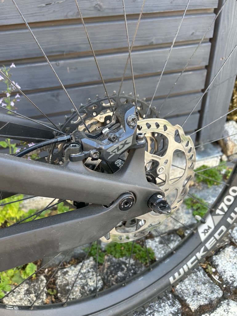 Canyon Neuron CF 8 2024 2024 Mountainbike d'occasion — image 8 sur 9
