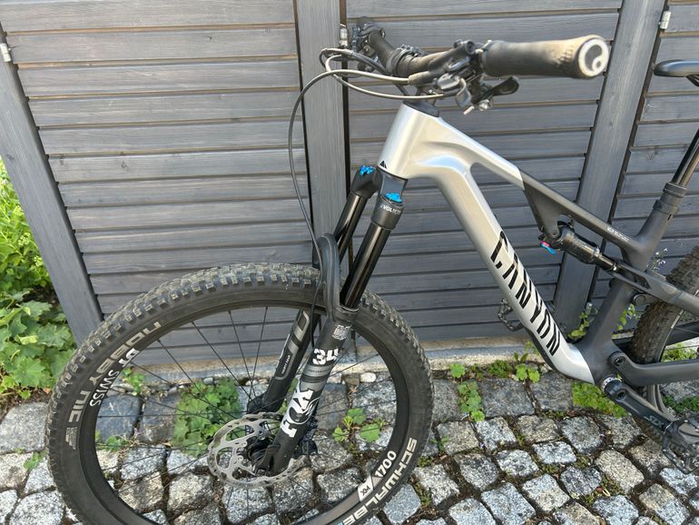 Canyon Neuron CF 8 2024 2024 Mountainbike d'occasion — image 6 sur 9