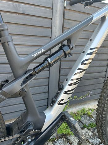 Canyon Neuron CF 8 2024 2024 Mountainbike d'occasion — image 5 sur 9