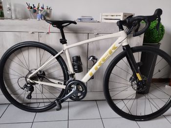 Brugt Trek Domane AL 4 Gen 3 2023 2023 Road & Gravel