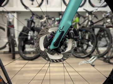 Used Bianchi Impulso RC 2026 2026 Road & Gravel, Blue — image 8 of 13