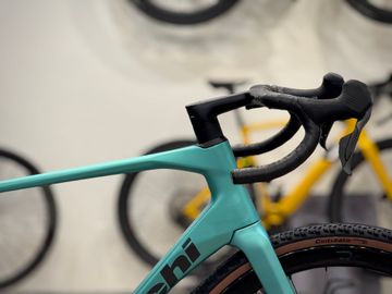 Used Bianchi Impulso RC 2026 2026 Road & Gravel, Blue — image 3 of 13