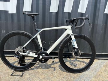 Used Trek Madone SL 7 2027 2027 Road & Gravel