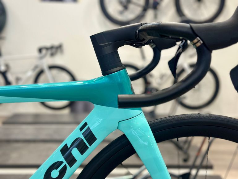 Brugt Bianchi Oltre Race 105 2025 2025 Road & Gravel — billede 5 af 8