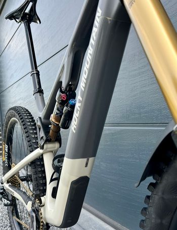 Gebrauchtes Rocky Mountain Instinct C90 Shimano 2024 Frameset 2024 Mountainbike, Hellgrau, 27.5, 29 — Bild 9 von 11