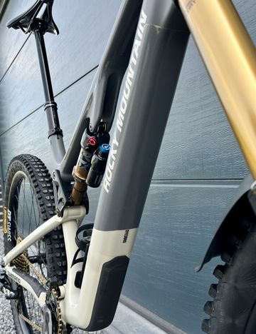 Used Rocky Mountain Instinct C90 Shimano 2024 Frameset 2024 Mountainbike, Light Gray, 27.5, 29 — image 9 of 11