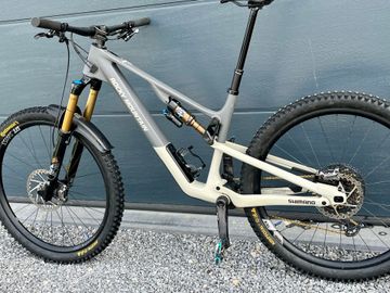 Used Rocky Mountain Instinct C90 Shimano 2024 Frameset 2024 Mountainbike, Light Gray, 27.5, 29 — image 11 of 11