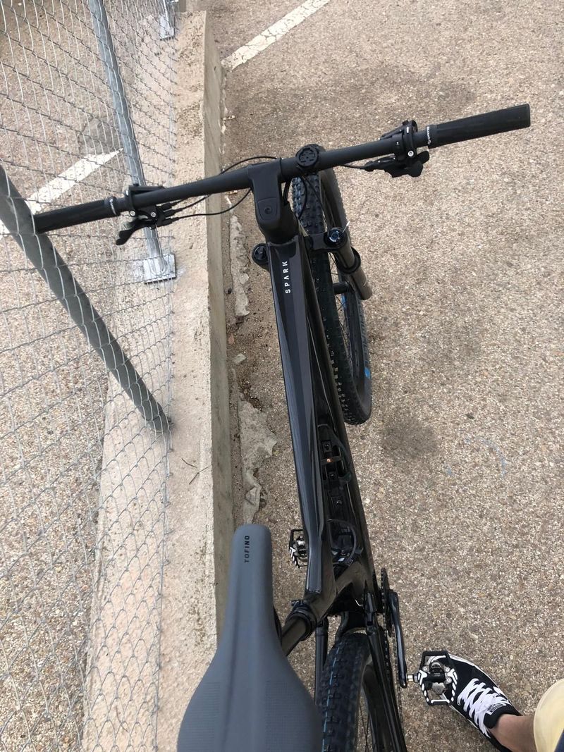 Used Scott Spark 940 2023 2023 Mountainbike, Black, 29 — image 4 of 9