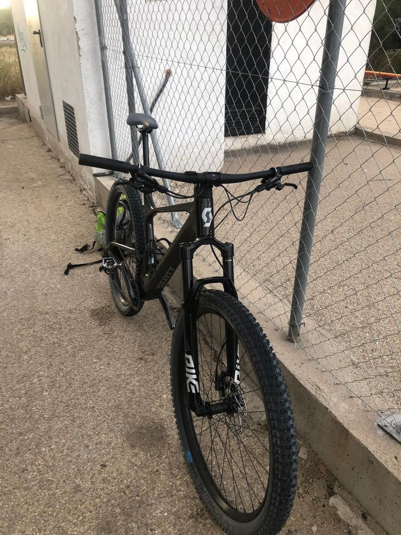 Used Scott Spark 940 2023 2023 Mountainbike, Black, 29 — image 5 of 9