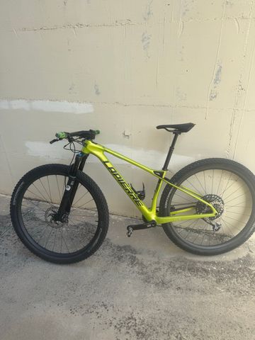 Used Lapierre Prorace CF 7.9 2023 2023 Mountainbike, Green — image 2 of 8