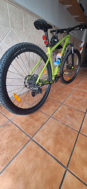 Używany Trek Marlin 4 Gen 2 2024 2024 Mountainbike — zdjęcie 7 z 8