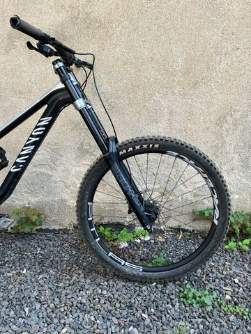 Used Canyon Sender 5 2021 2021 Mountainbike, Black, 27.5 — image 3 of 10