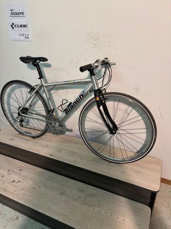 Bianchi Camaleonte 2013 Urban usato, Grigio chiaro — immagine 8 di 10