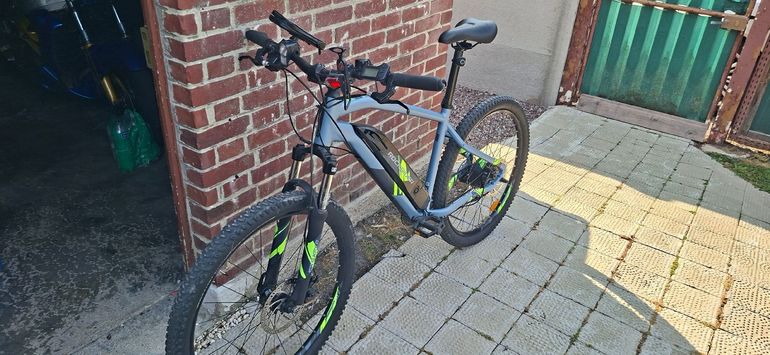 Used DECATHLON Custom Microshift 2022 Mountainbike, Blue — image 2 of 8
