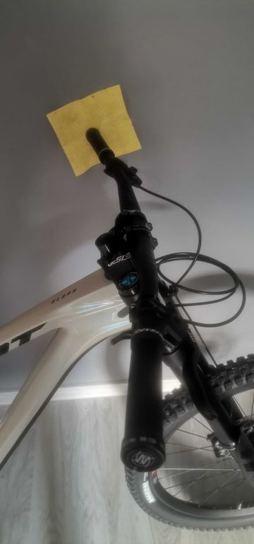 Used Giant Glory SRAM GX DH 2024 Mountainbike, Black, 27.5 (650B) — image 6 of 9