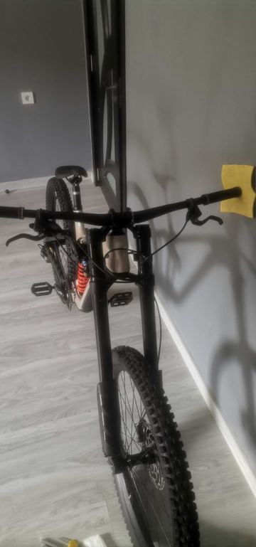 Used Giant Glory SRAM GX DH 2024 Mountainbike, Black, 27.5 (650B) — image 2 of 9