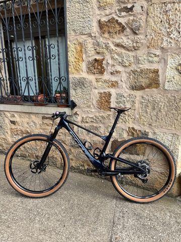 Použité Scott spark Custom Shimano Deore XT 2023 MTB