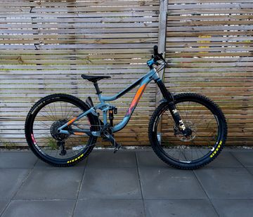 Używany Giant 1.5 GE 2018 2018 Mountainbike — zdjęcie 1 z 16