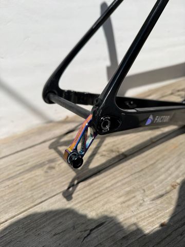 Used Factor OSTRO VAM 2023 Frameset 2023 Road & Gravel, Black — image 7 of 14