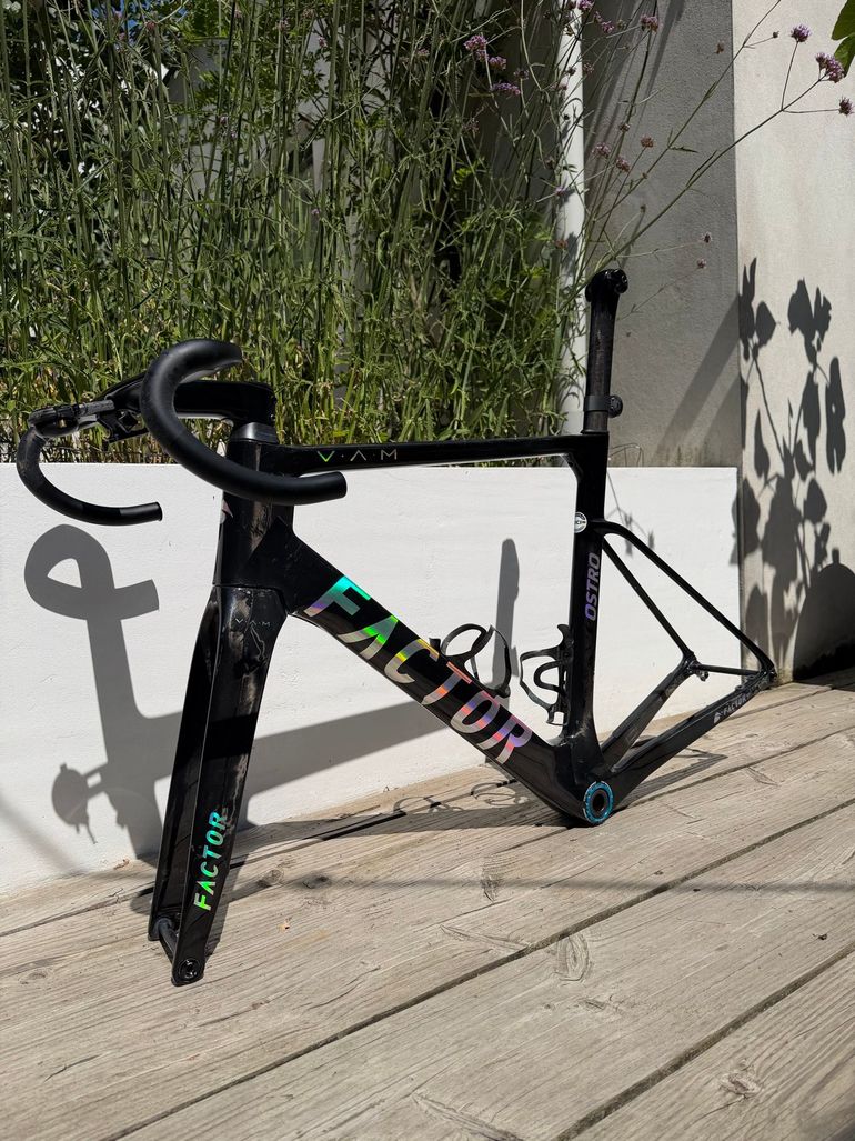 Tweedehands Factor OSTRO VAM 2023 Frameset 2023 Road & Gravel — afbeelding 2 van 14
