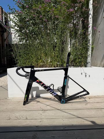 Used Factor OSTRO VAM 2023 Frameset 2023 Road & Gravel, Black — image 14 of 14