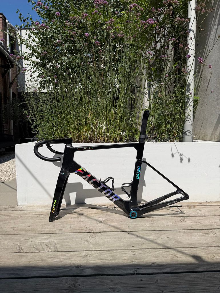 Tweedehands Factor OSTRO VAM 2023 Frameset 2023 Road & Gravel — afbeelding 14 van 14