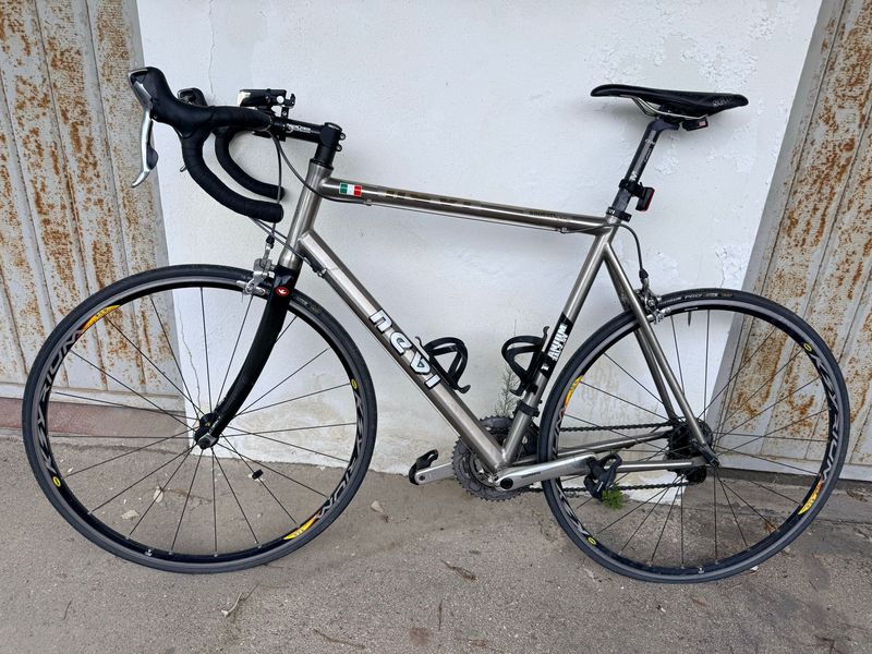 Used Nevi Custom Shimano Dura Ace 2004 Road & Gravel