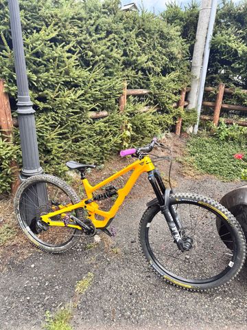 Käytetty YT Industries Capra CORE 3 29 2022 2022 MTB