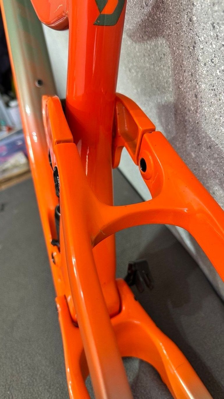 Brugt Scott Genius 900 Tuned AXS 2022 Frameset 2022 Mountainbike — billede 11 af 17
