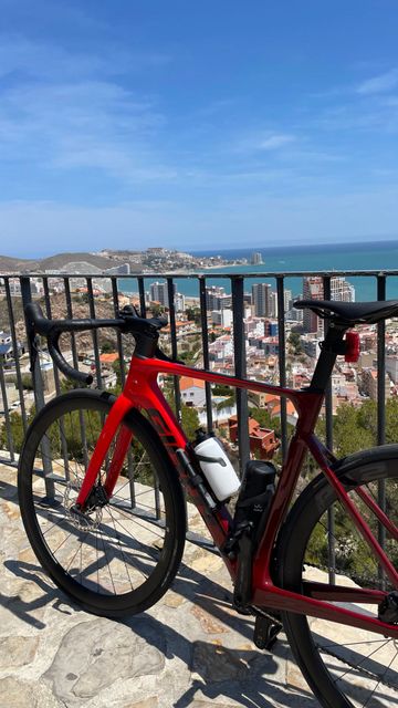 Giant Propel Advanced 2 2024 2024 Road & Gravel de segunda mano, Rojo — imagen 2 de 3