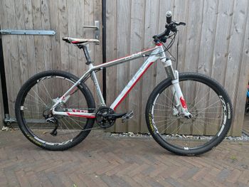 Käytetty CUBE Ltd Shimano Deore XT 2012 MTB