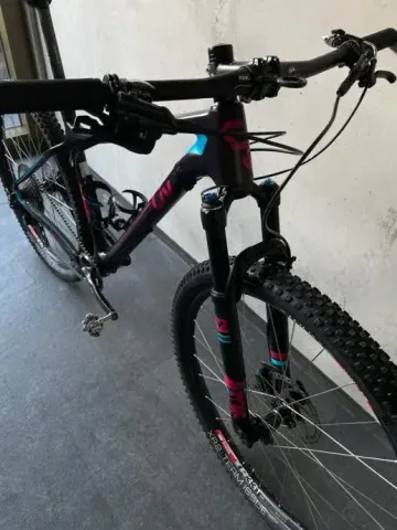 Used Liv Obsess Advanced 1 2017 Mountainbike, Purple — image 7 of 7