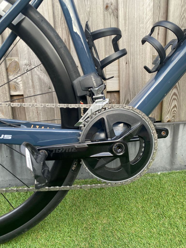 Brugt Focus IZALCO MAX 9.7 2024 2024 Road & Gravel — billede 4 af 9
