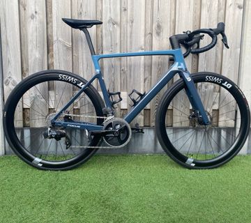 Brugt Focus IZALCO MAX 9.7 2024 2024 Road & Gravel — billede 1 af 9