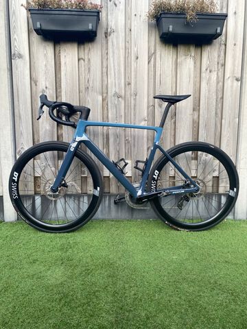 Brugt Focus IZALCO MAX 9.7 2024 2024 Road & Gravel — billede 2 af 9