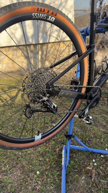 Used BMC URS THREE 2024 2024 Road & Gravel, Black — image 3 of 8